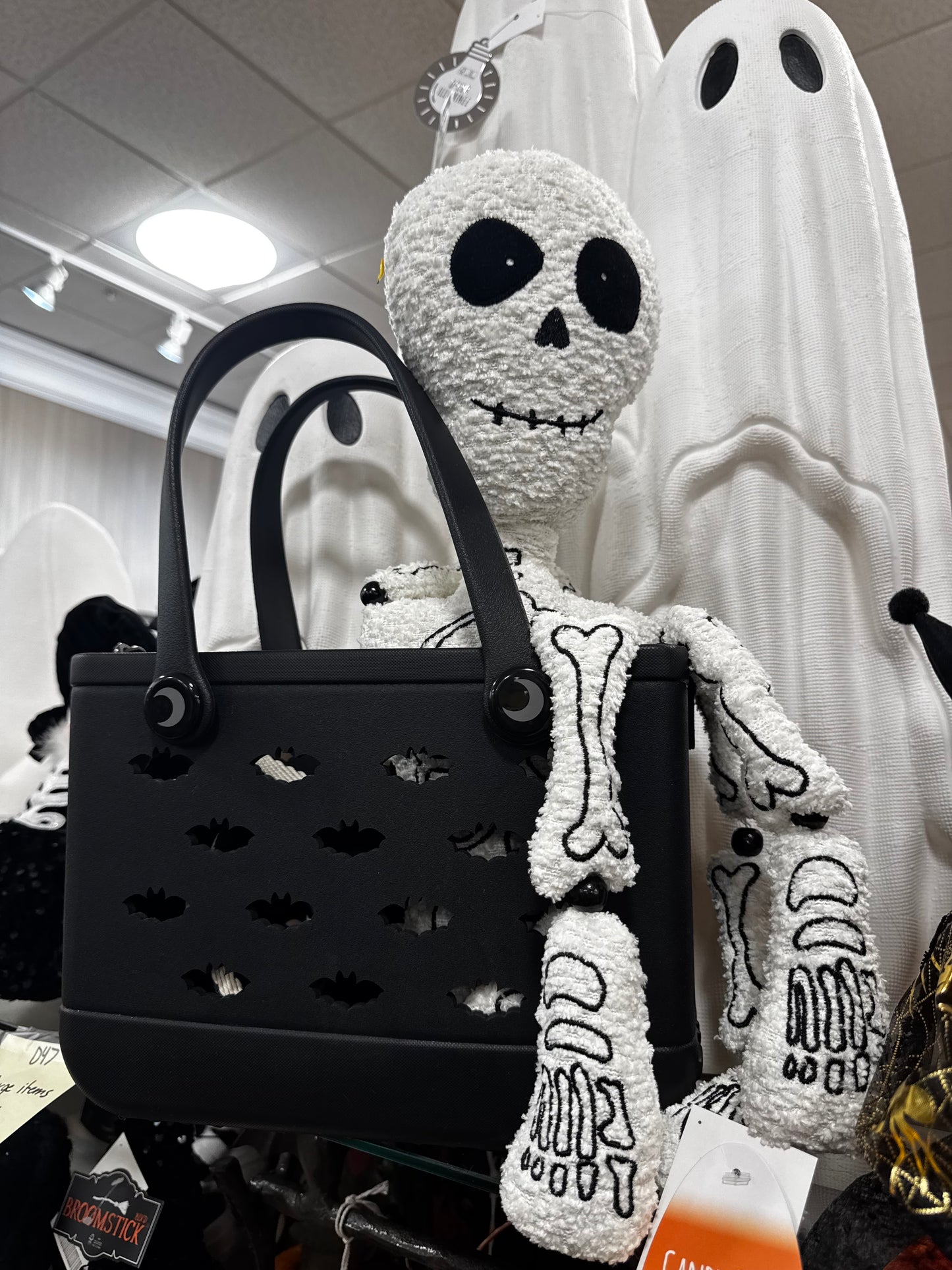 The 2.0 Black Batty w/ Bat cut outs EVA Hag BAG!! Burton Shoulder Strap! All bats! Matte Black.