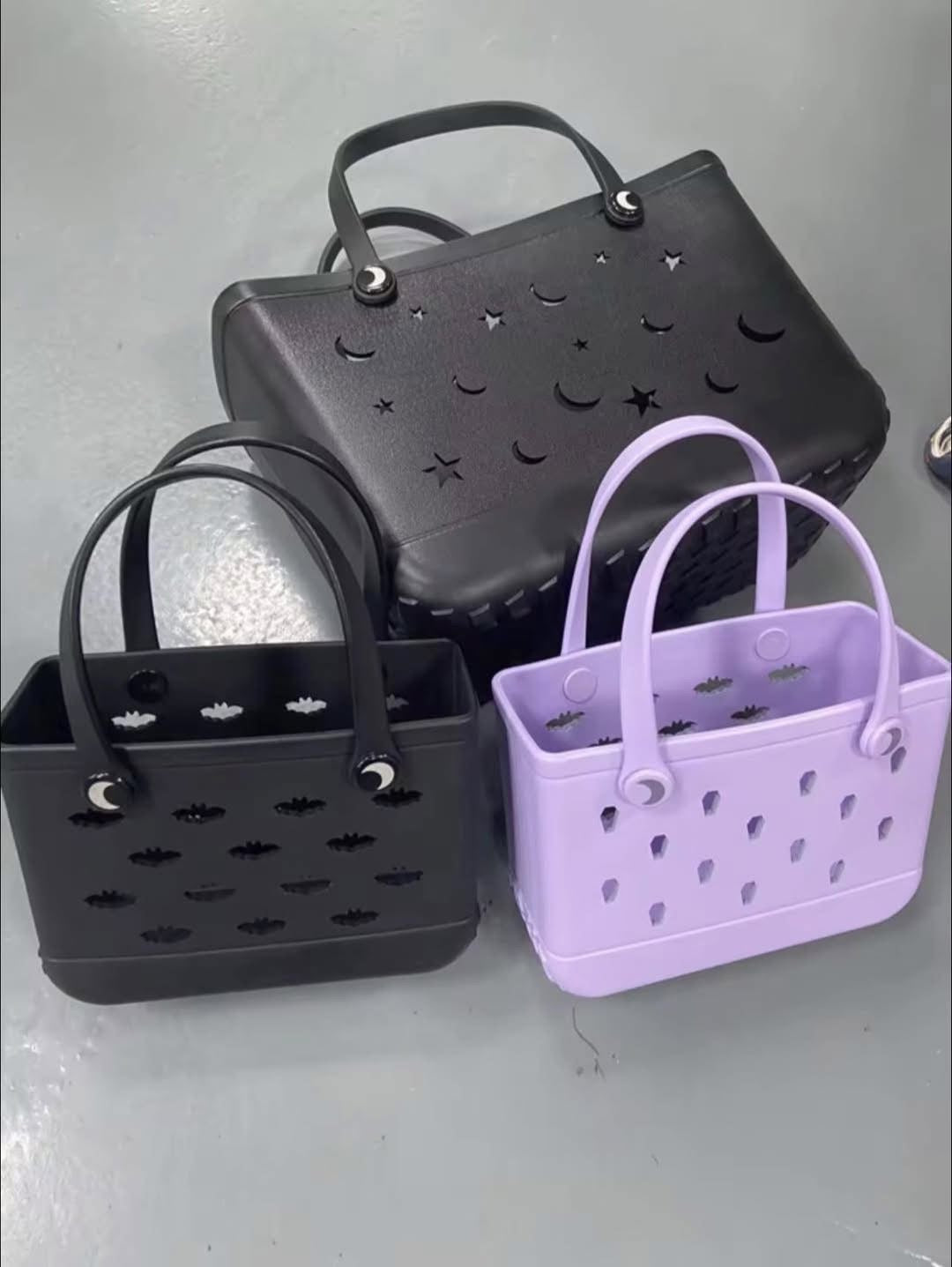The 2.0 Black Batty w/ Bat cut outs EVA Hag BAG!! Burton Shoulder Strap! All bats! Matte Black.