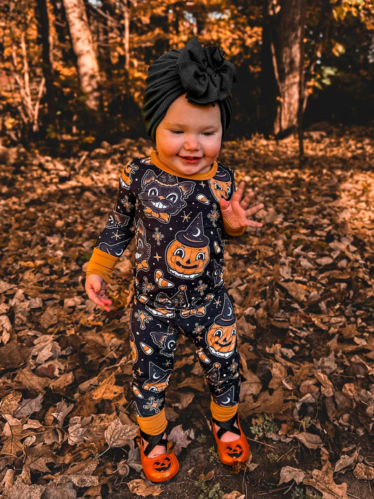 Ready to Ship- Vintage Halloween Pumpkins Two piece BamBOO set!