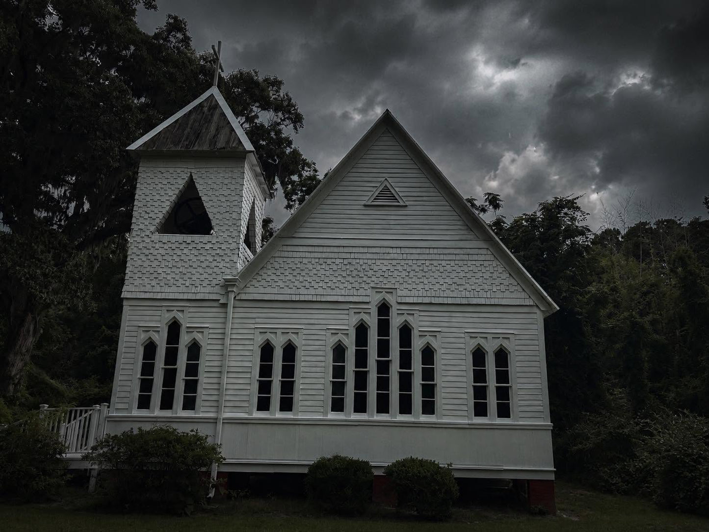 COMING SOON- SAVANNAH FAMILY SOUTHERN GOTHIC PHOTOSHOOT